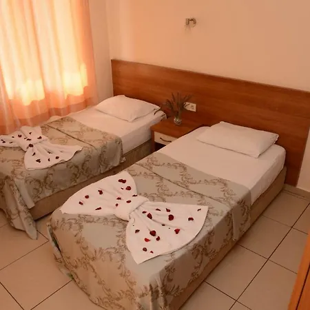 Hotel Livane *