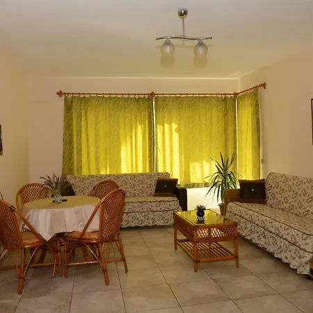 Livane Hotel *
