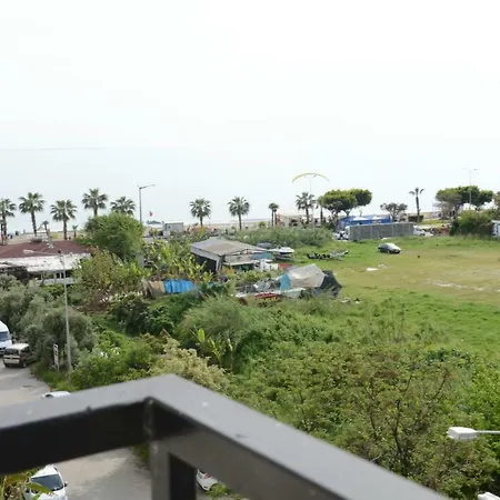 Hotel Livane *